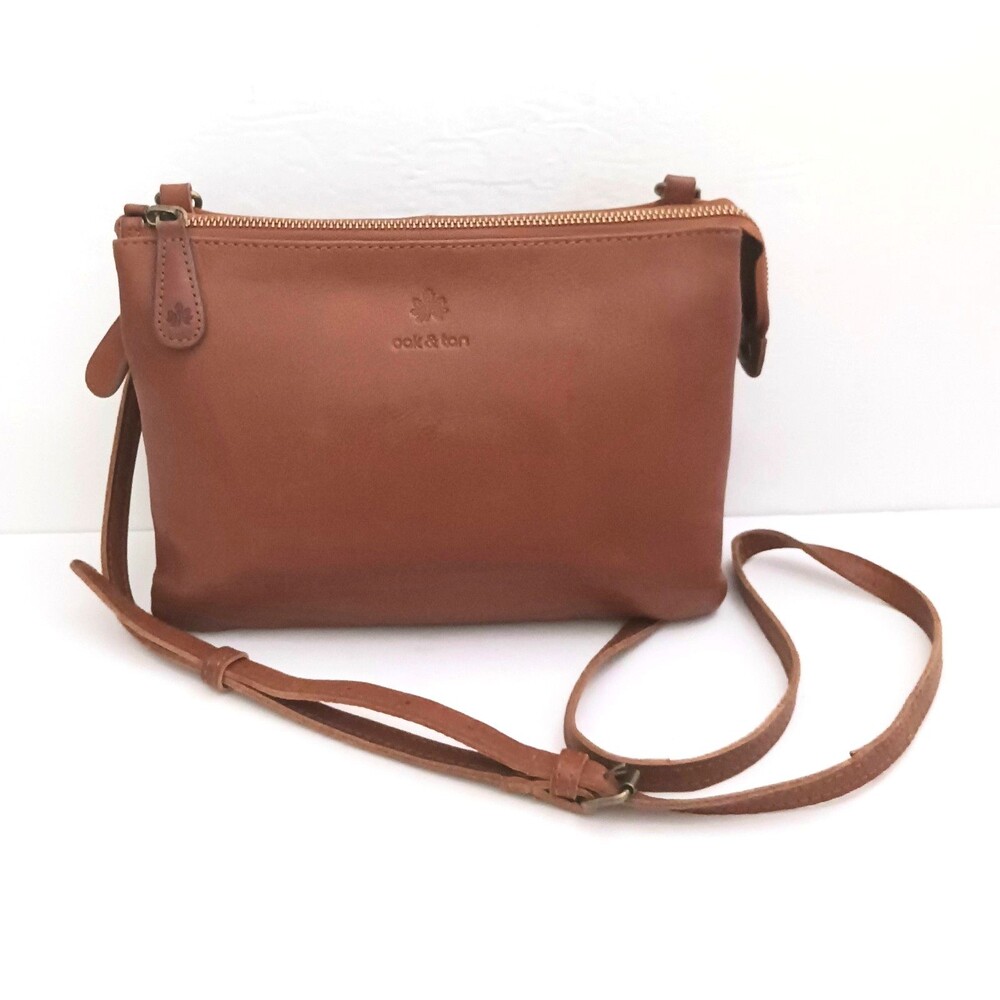 Oak & Tan Cognac Pebbled Leather Crossbody 3 Zippered Compartments Adj Strap